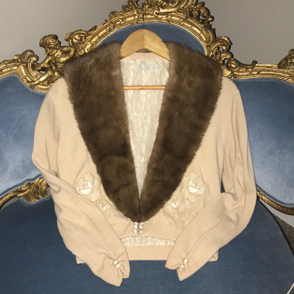 1950s Bernhard Altmann Light Brown Cashmere Cropped Cardigan with Mink Collar